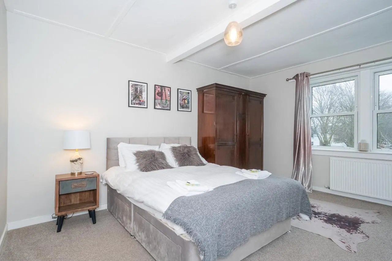 Pass The Keys Cosy And Spacious 2 Beds Flat With - Free Parking Edinburgh 0*,