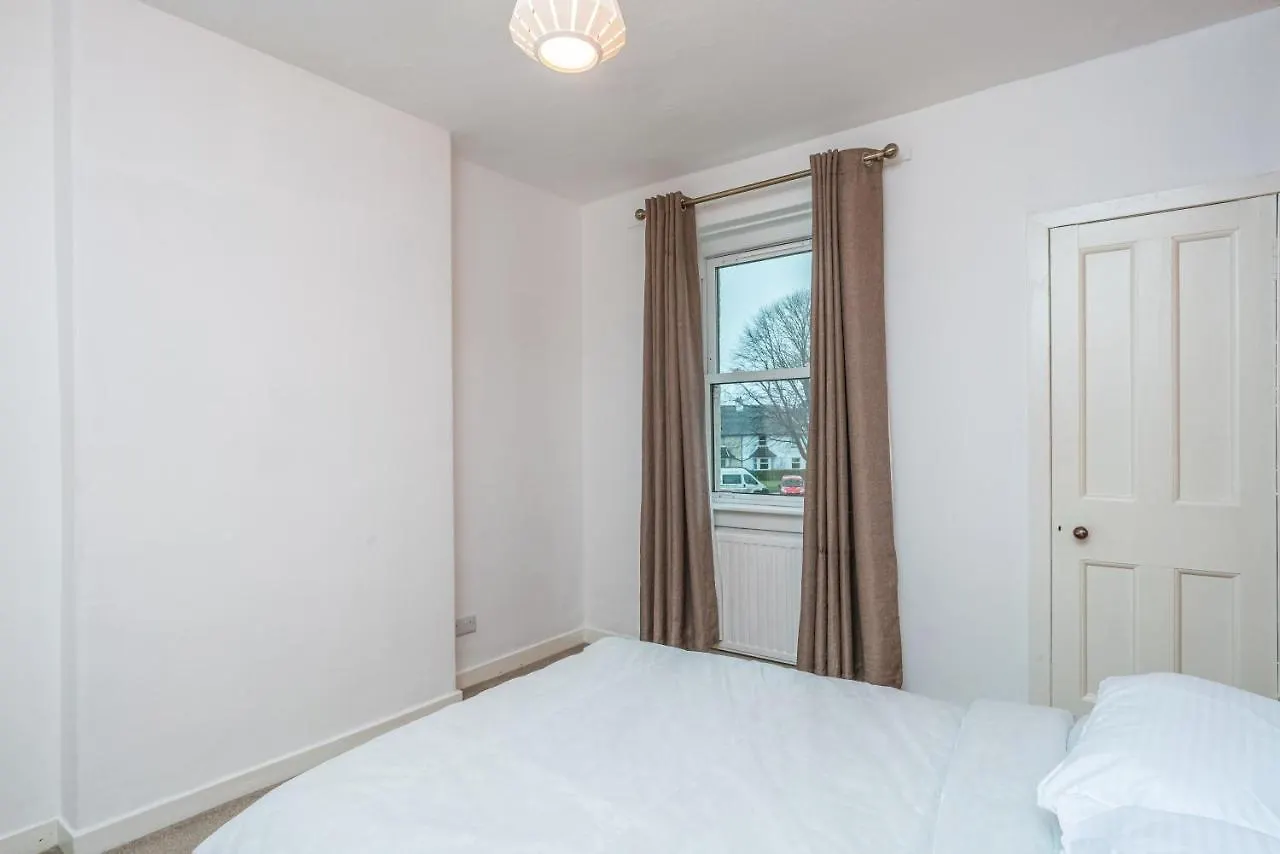 Pass The Keys Cosy And Spacious 2 Beds Flat With - Free Parking Edinburgh 0*,  United Kingdom