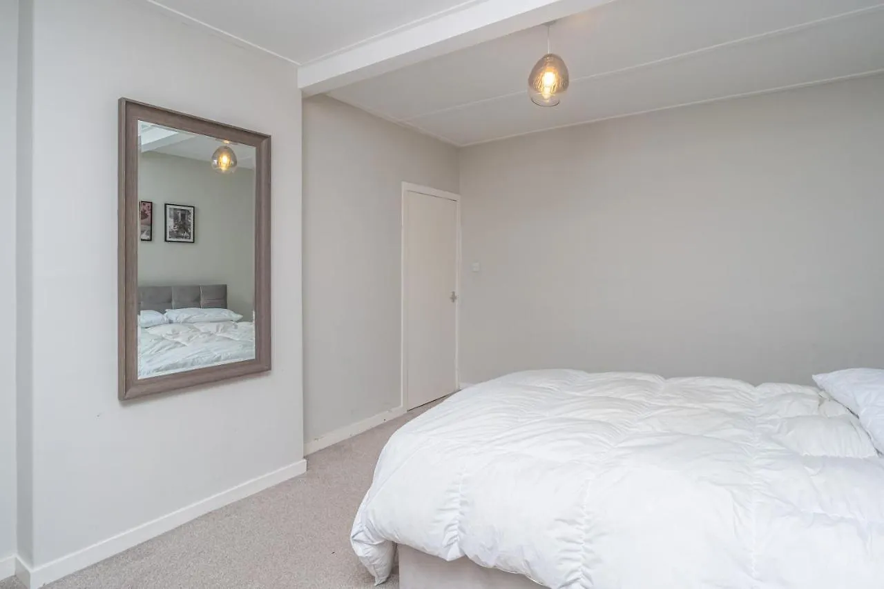 Pass The Keys Cosy And Spacious 2 Beds Flat With - Free Parking Edinburgh