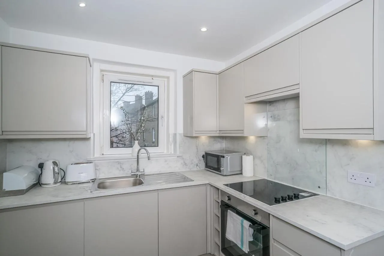 Pass The Keys Cosy And Spacious 2 Beds Flat With - Free Parking Edinburgh United Kingdom