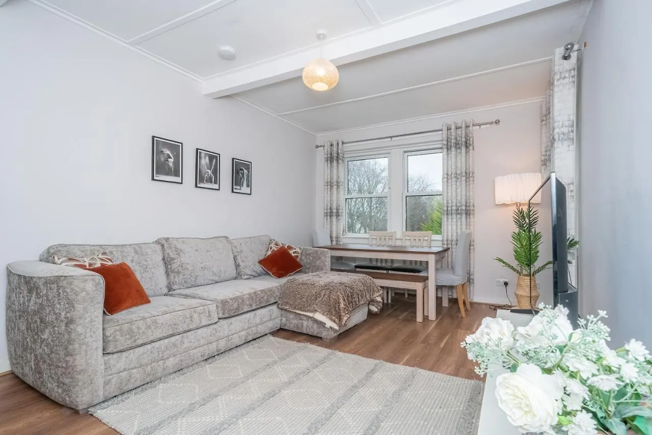 Pass The Keys Cosy And Spacious 2 Beds Flat With - Free Parking Edinburgh